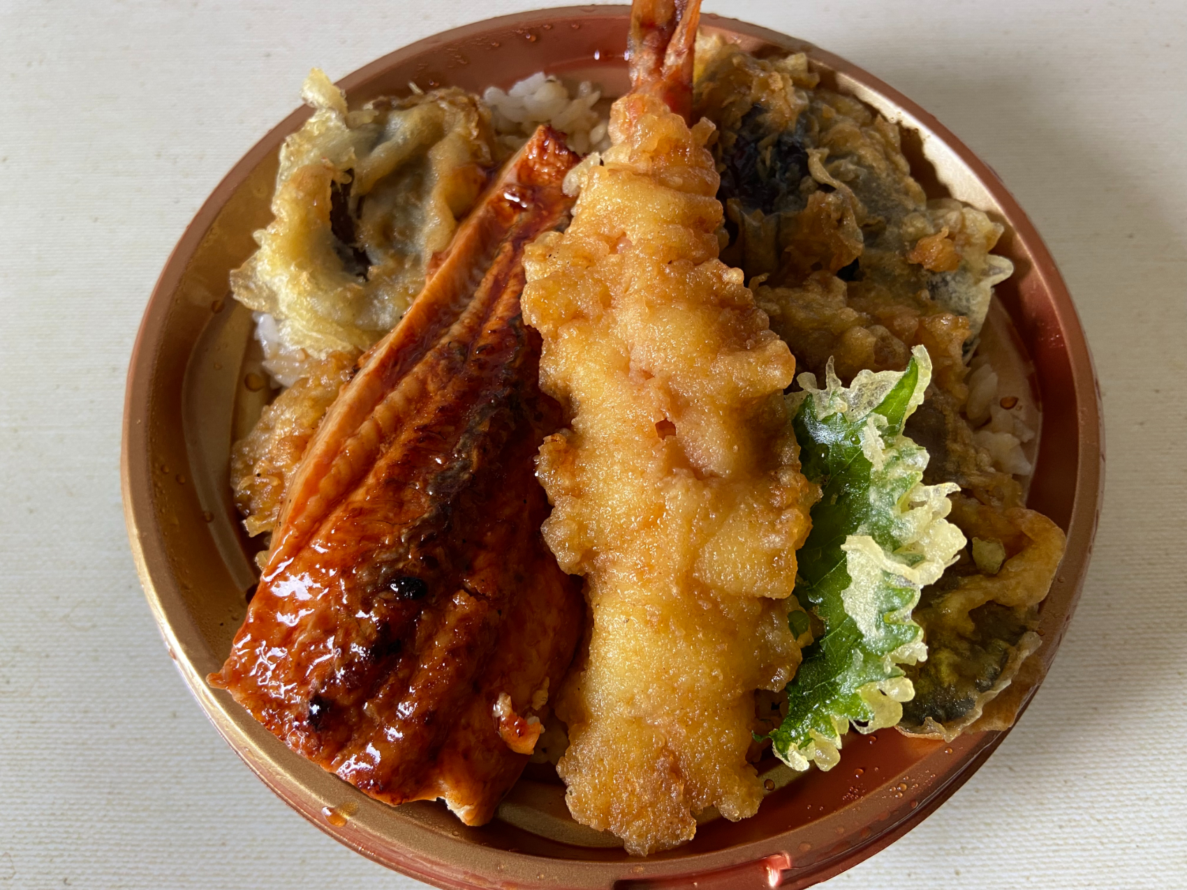 【角上魚類】「鰻・天ぷら合盛り丼」が贅沢な組み合わせでおいしい！野菜天もたっぷり